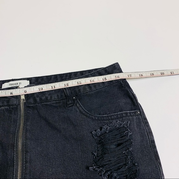 Forever 21 distressed zip-up jean skirt - Picture 5 of 6